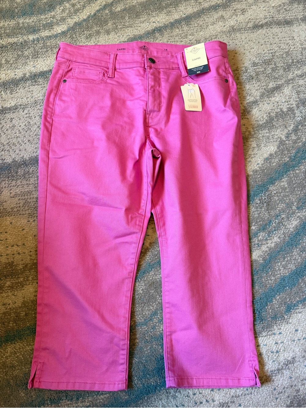 NWT St. John's Bay Size 14 Pink Capris Jeans